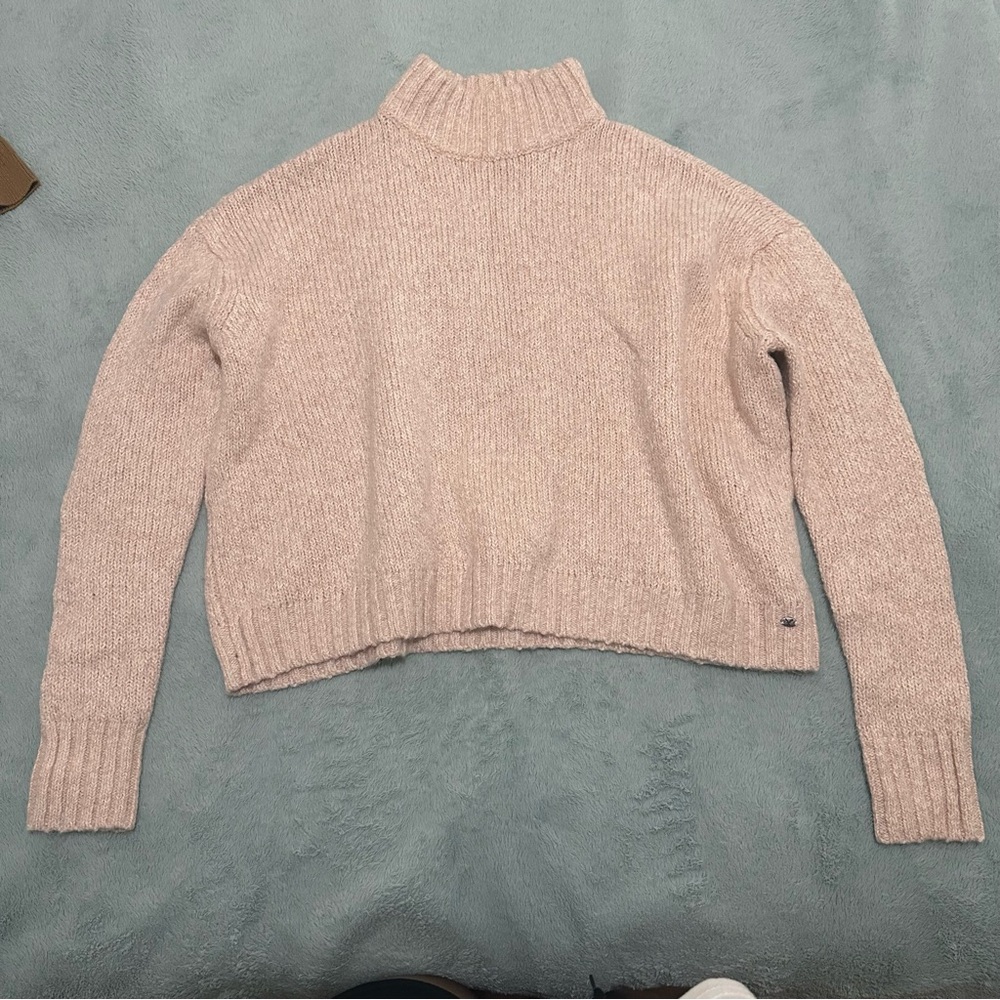AE cropped pink knit sweater